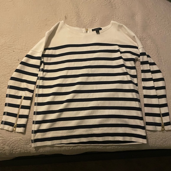 EUC J. Crew boatneck navy striped shirt sz XS - Picture 1 of 3
